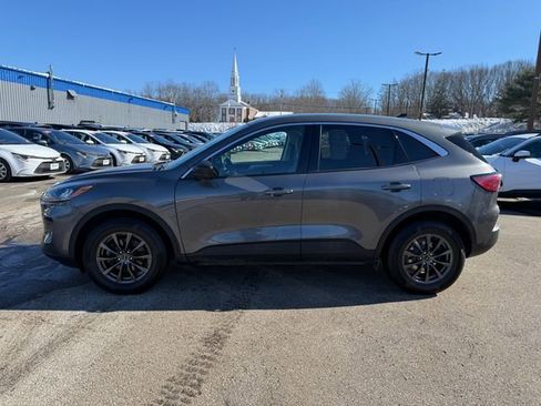 Used 2022 Ford Escape SE w/ Cold Weather Package image 2