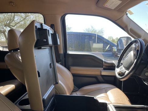 Used 2022 Ford F350 Lariat w/ FX4 Off-Road Package AWD/4WD image 4