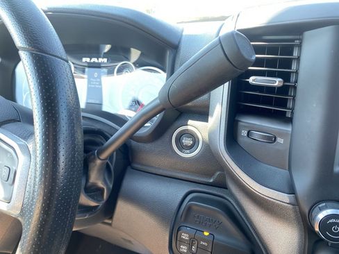 Used 2024 RAM 2500 Tradesman w/ Chrome Appearance Group image 21