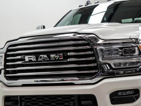 Used 2024 RAM 2500 Limited w/ Safety Group AWD/4WD image 2