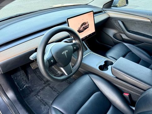 Used 2022 Tesla Model 3 image 7