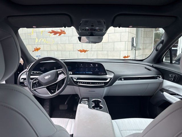 Certified 2024 Cadillac Lyriq Luxury AWD/4WD image 21