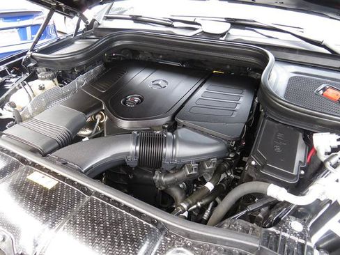 Used 2025 Mercedes-Benz GLE 350 4MATIC w/ AMG Line Exterior image 7
