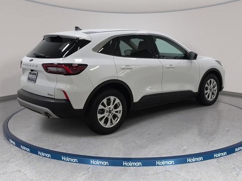 Certified 2023 Ford Escape Active FWD image 5