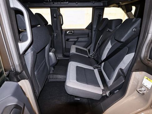 New 2026 Ford Bronco 4-Door AWD/4WD image 12
