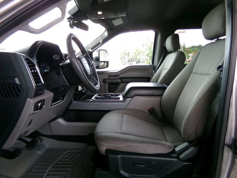 Used 2020 Ford F250 XLT w/ XLT Premium Package AWD/4WD image 18