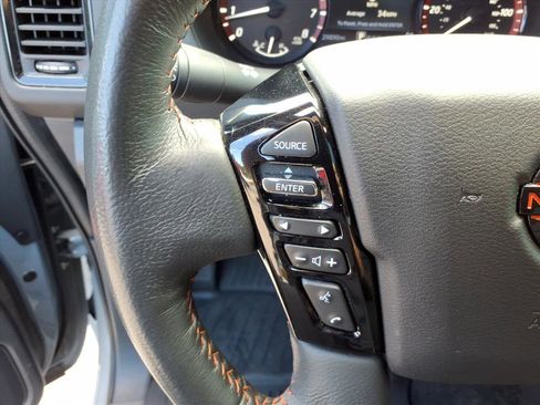Used 2023 Nissan Frontier PRO-4X w/ Pro-4X Premium Package AWD/4WD image 24