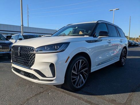 New 2026 Lincoln Aviator Black Label w/ Jet Appearance Package image 8