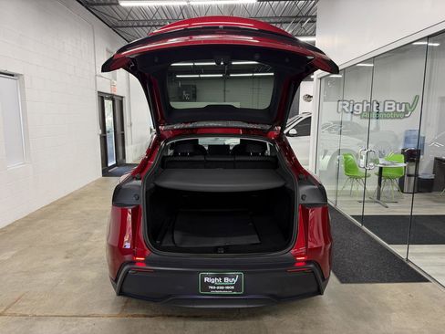 Used 2026 Tesla Model Y Long Range AWD/4WD image 16