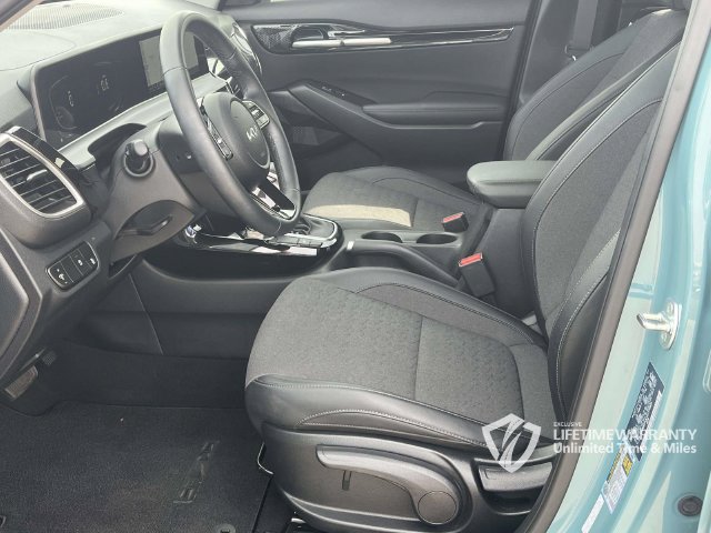 Used 2025 Kia Seltos S FWD image 15