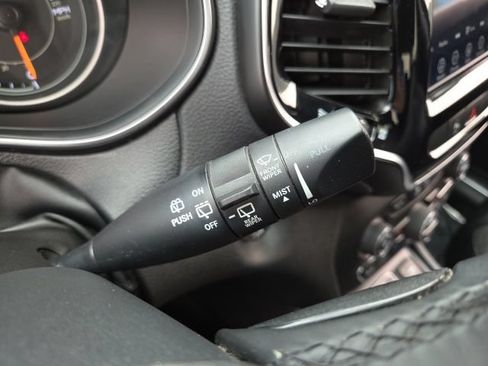 Used 2019 Jeep Cherokee Limited AWD/4WD image 58