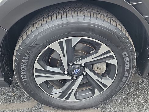Certified 2025 Subaru Crosstrek 2.0i Premium image 4