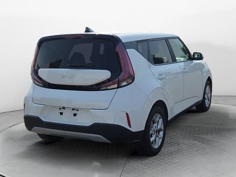 Used 2023 Kia Soul LX w/ Option Group 015 FWD image 5