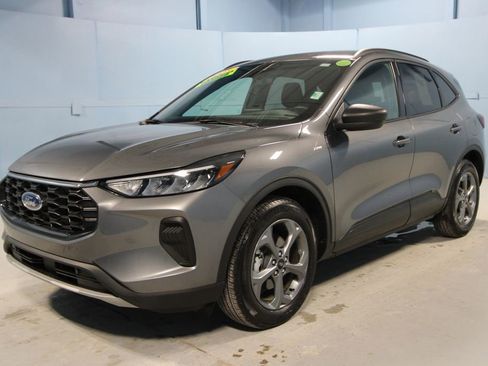 Used 2025 Ford Escape ST-Line w/ Equipment Group 301A image 30