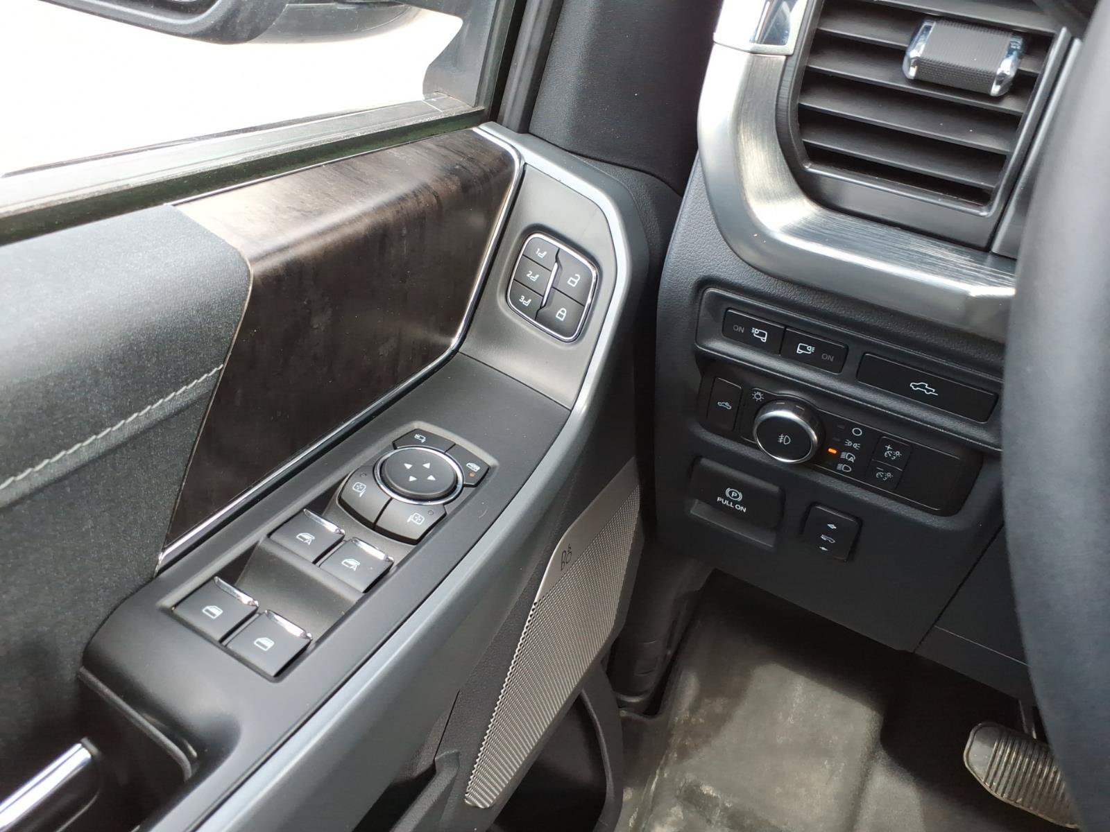 Used 2022 Ford F150 Lariat w/ Equipment Group 502A High AWD/4WD image 22