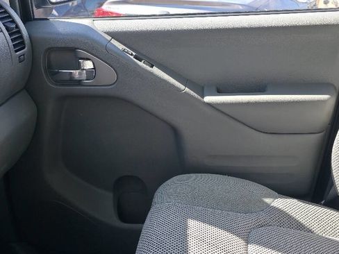 Used 2016 Nissan Frontier SV w/ SV Value Truck Package AWD/4WD image 22