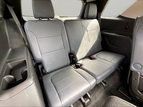 Certified 2021 Chevrolet Traverse LT AWD/4WD image 28