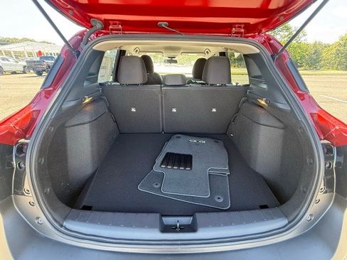 New 2025 Nissan Kicks SV image 15