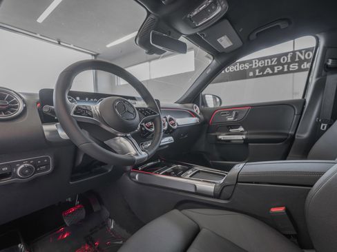 Used 2025 Mercedes-Benz GLB 250 image 6