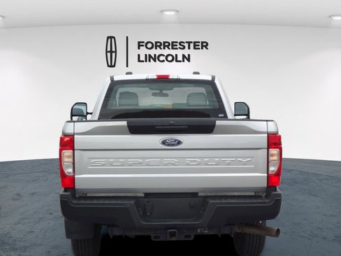 Used 2020 Ford F250 XL w/ Power Equipment Group image 4