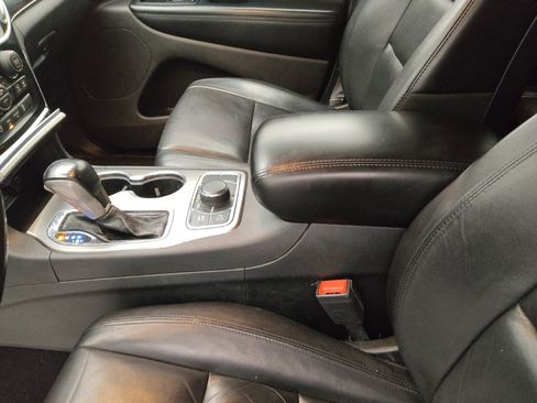 Used 2020 Jeep Grand Cherokee Limited w/ Premium Lighting Group image 26