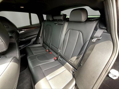 Used 2024 BMW X4 xDrive30i AWD/4WD image 21
