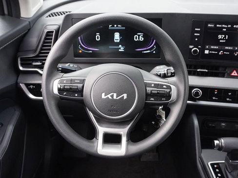 Used 2025 Kia Sportage LX AWD/4WD image 36