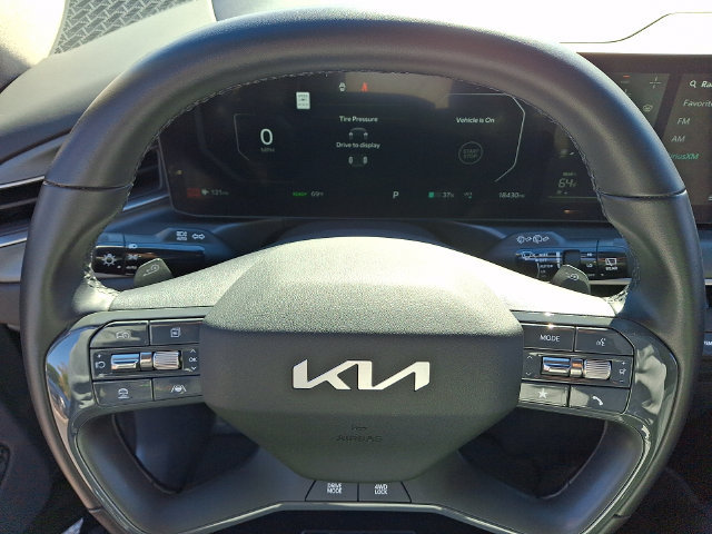 Used 2024 Kia EV9 Wind AWD/4WD image 4