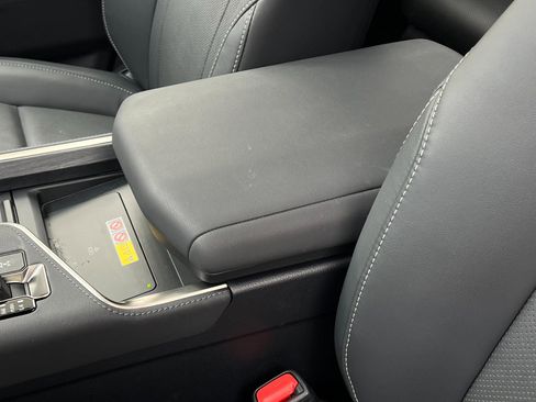 Used 2024 Lexus GX 550 w/ Accessory Package (Z1) image 27