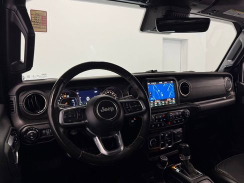 Used 2022 Jeep Gladiator Overland image 24