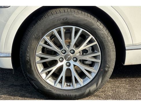 Used 2024 Genesis GV80 2.5T image 27