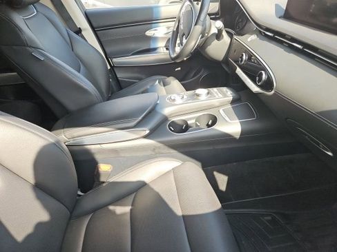 Used 2024 Genesis GV70 2.5T w/ Select Package image 6
