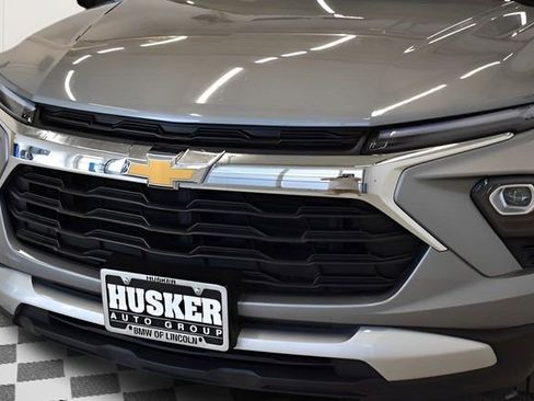 Used 2025 Chevrolet TrailBlazer LT w/ Driver Confidence Package image 16