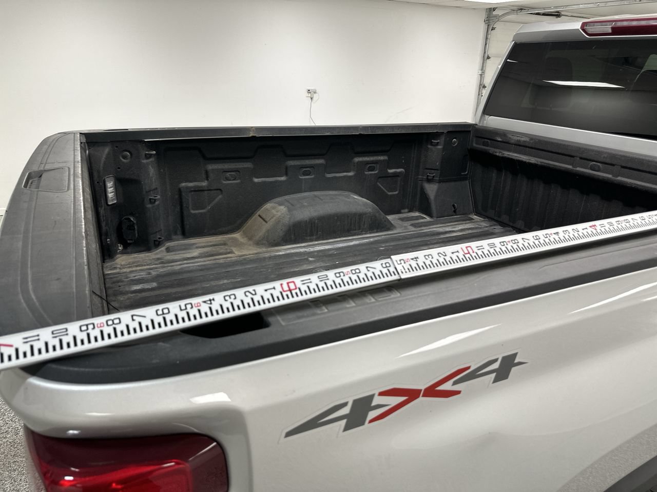 Used 2023 Chevrolet Silverado 2500 Custom w/ Custom Value Package AWD/4WD image 29