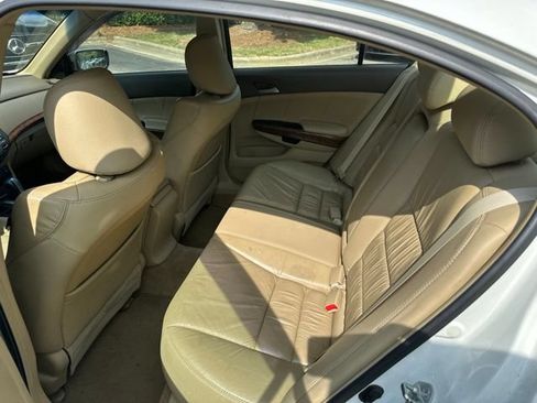 Used 2009 Honda Accord EX-L image 9