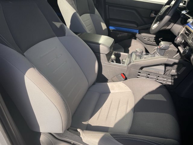 Used 2025 Toyota Tacoma TRD Sport AWD/4WD image 25