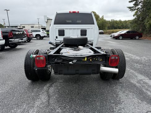 New 2026 RAM 5500 Tradesman w/ Chrome Appearance Group AWD/4WD image 6