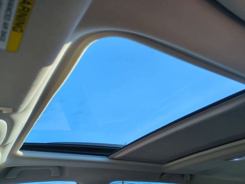 Certified 2022 Subaru Forester Limited image 18