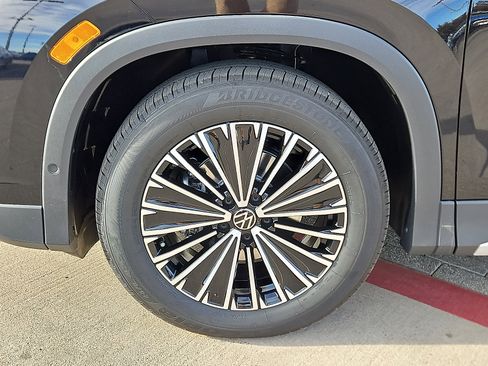 New 2026 Volkswagen Tiguan S image 5