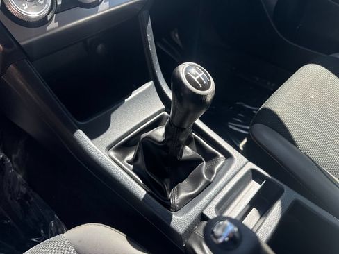 Used 2017 Subaru Crosstrek 2.0i Premium AWD/4WD image 22