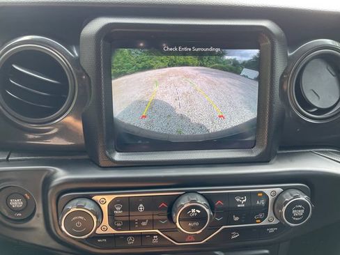 Used 2021 Jeep Wrangler Unlimited Sport AWD/4WD image 30