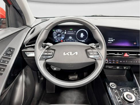 Used 2023 Kia Niro Wind w/ Wind Preserve Package FWD image 8