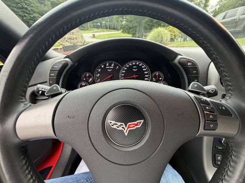 Used 2007 Chevrolet Corvette Coupe w/ Preferred Equipment Group RWD image 28