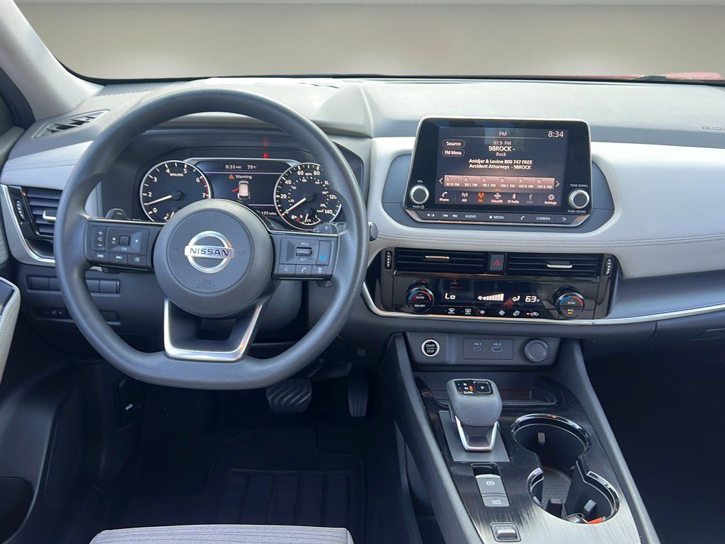 Used 2021 Nissan Rogue SV FWD image 13