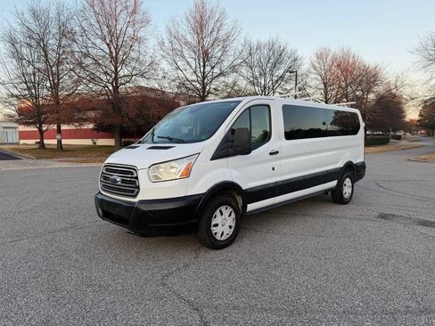 Used 2015 Ford Transit 350 XLT RWD image 2