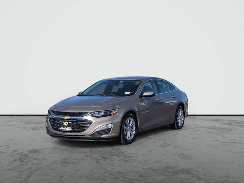 Used 2023 Chevrolet Malibu LT w/ Driver Confidence Package FWD image 4