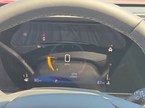 New 2026 Chevrolet Trax LT w/ Midnight Edition FWD image 14