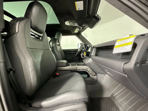 New 2026 Land Rover Defender 110 OCTA AWD/4WD image 3