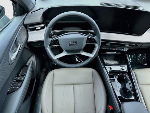 New 2026 Audi Q3 quattro 2.0T AWD/4WD image 16