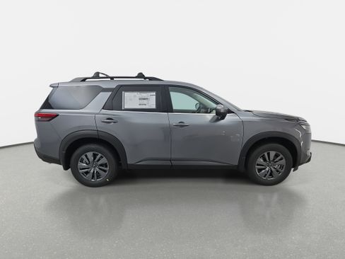New 2025 Nissan Pathfinder SV image 4